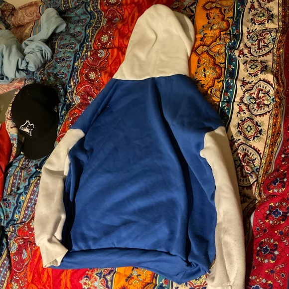 Blue and white contrast baggy hoodie - Picture 2 of 2